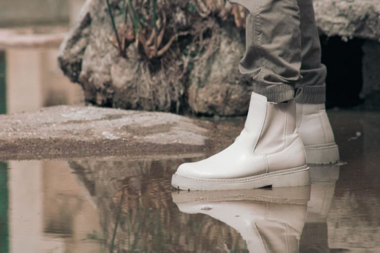 Stay Stylish and Dry: The 5 Best Waterproof Chelsea Boots Women's